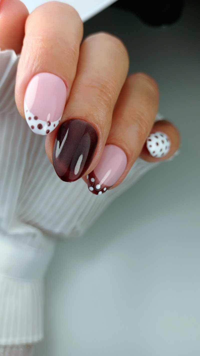 Cenailine - Onglerie Lille - Photo de couverture - OneBooking
