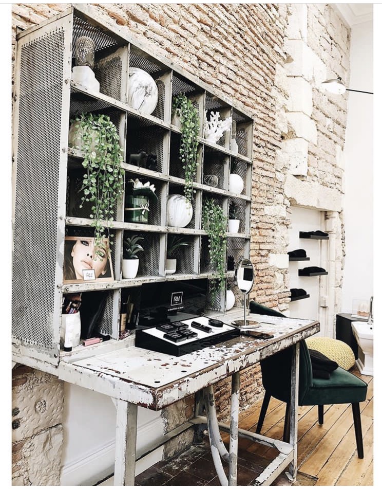 LE CACHEMIRE - Onglerie Dijon - OneBooking