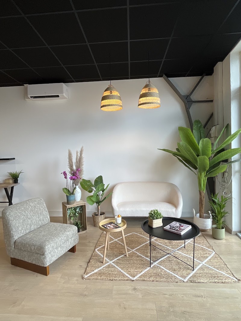 Chloé Simon - Artisan Coiffeur - Coiffure Poitiers - OneBooking