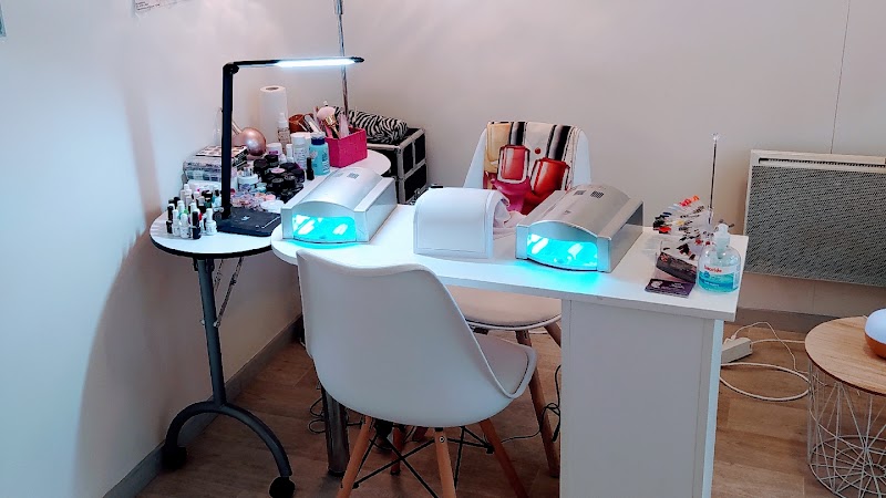 Peg'Nails - Onglerie Grenoble - OneBooking
