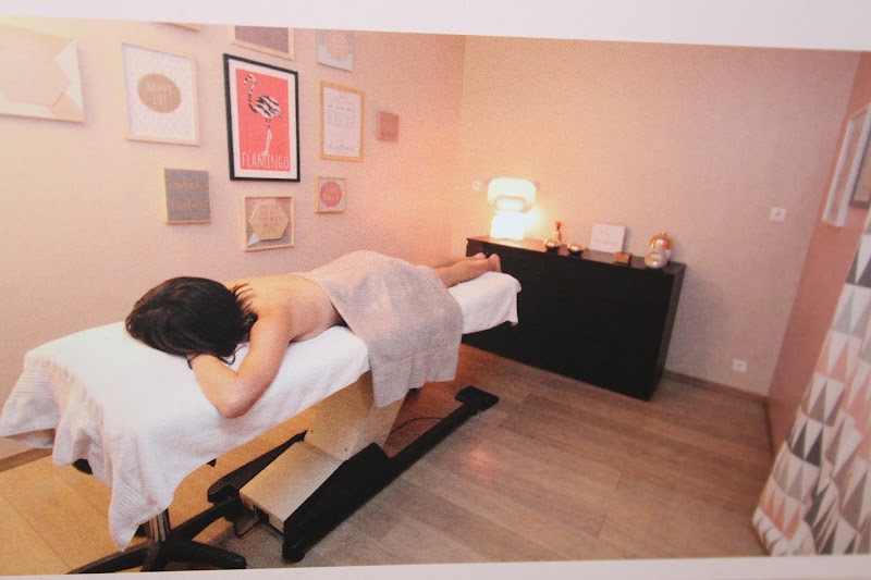 Esthetique Avenue - Onglerie La Rochelle - OneBooking
