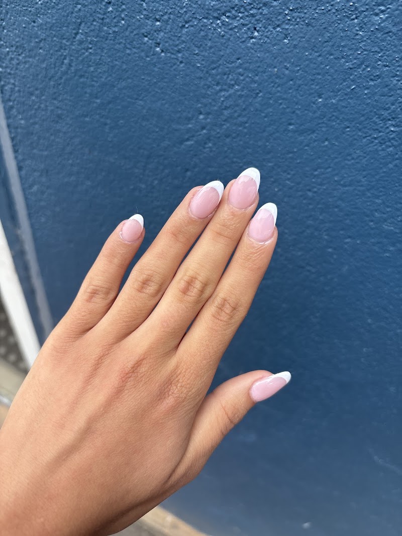 Belle nail Le Mans - Onglerie Le Mans - OneBooking