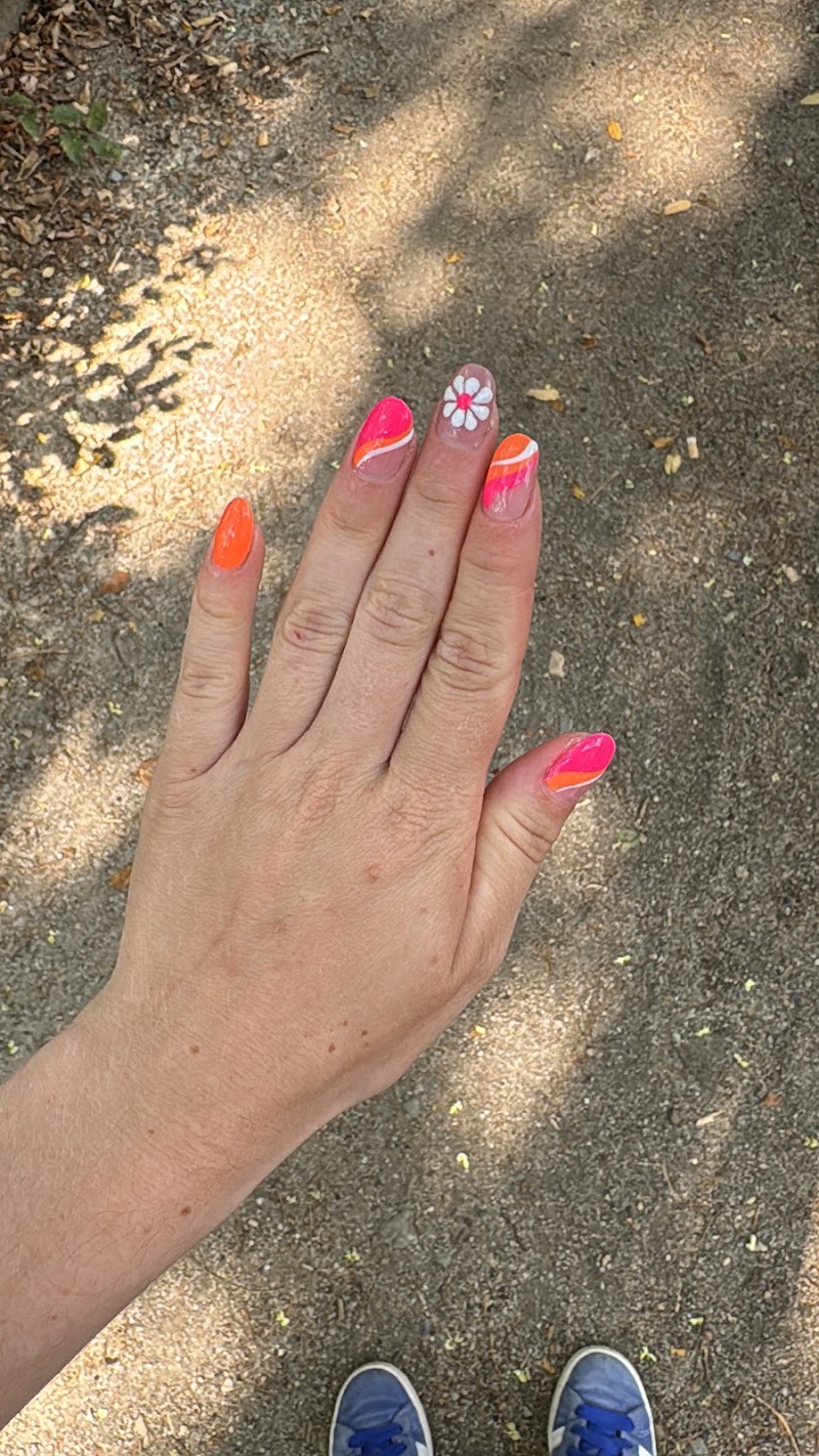 So Nails and Soins - Onglerie Le Mans - OneBooking