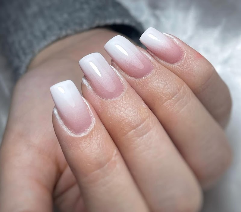 Mav Nailss - Onglerie Dijon - OneBooking