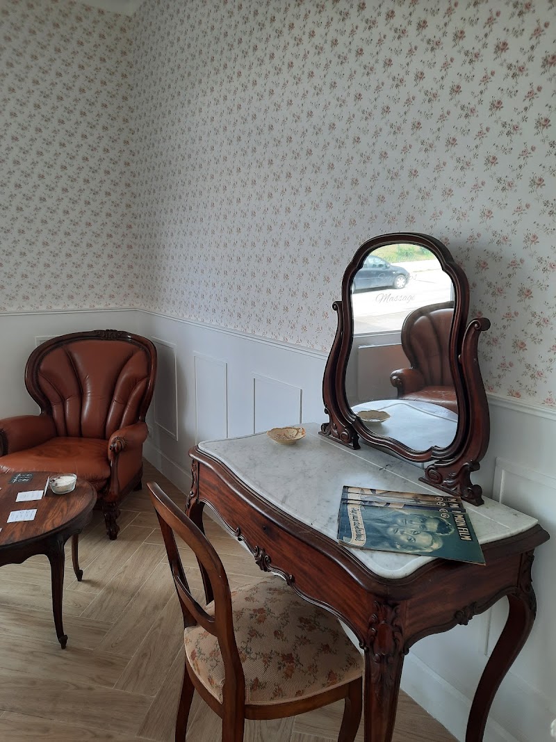 Douce élégance - Onglerie Dijon - OneBooking