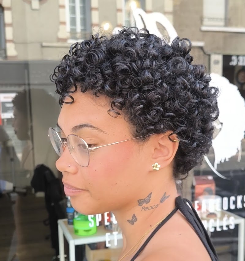 Locks & curls studio - Coiffure Orléans - OneBooking