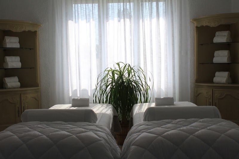 Spa et Institut de beauté Abélys - Onglerie La Rochelle - OneBooking
