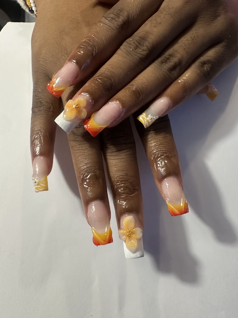TotallysNails In Lemans - Onglerie Le Mans - OneBooking