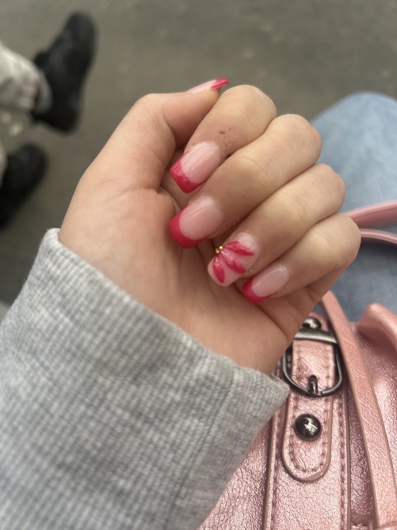 BEAUTÉ PERMANENTE - Onglerie La Rochelle - OneBooking