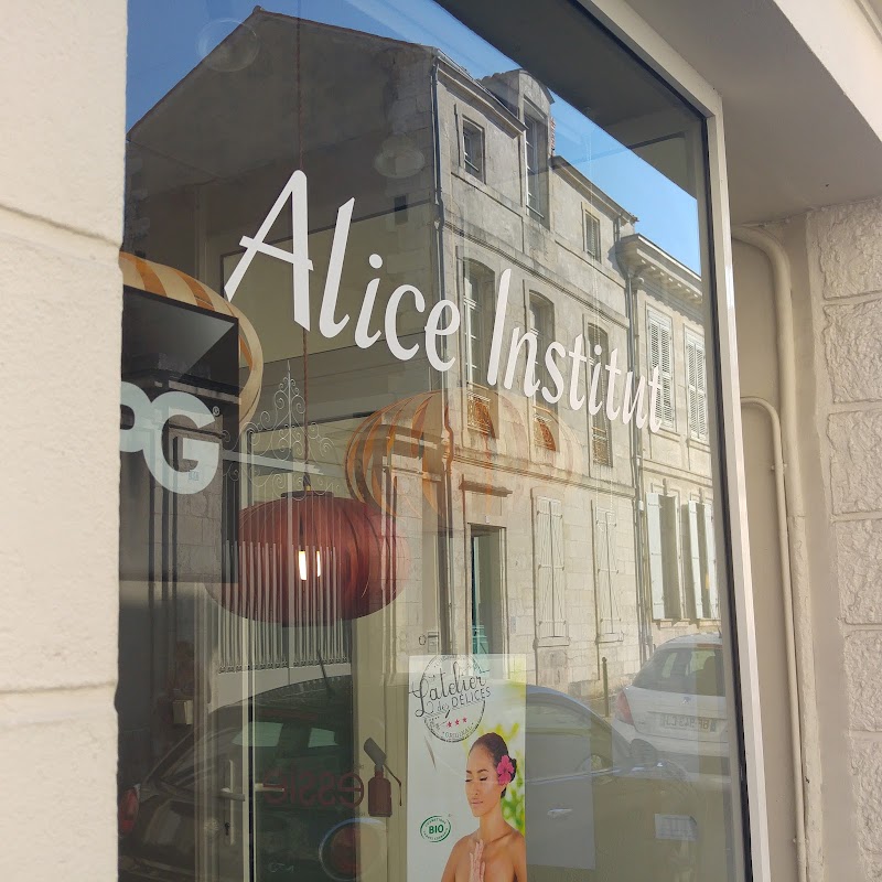Alice Institut - Onglerie La Rochelle - OneBooking