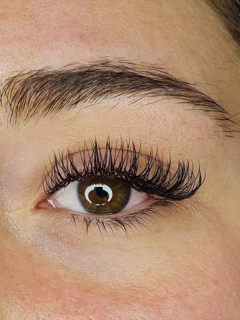Popy Beauty Studio - Onglerie La Rochelle - OneBooking