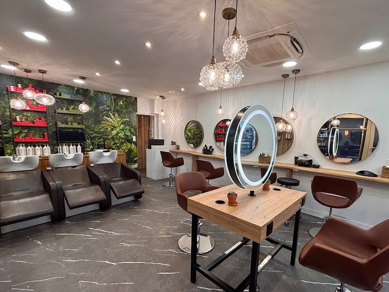 Gil Coiffeur Poitiers | Coiffeur visagiste Poitiers | Salon de Coiffure Poitiers - Coiffure Poitiers - OneBooking
