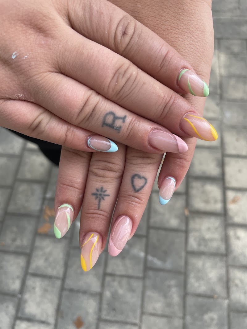 Bananail’s - Onglerie La Rochelle - OneBooking
