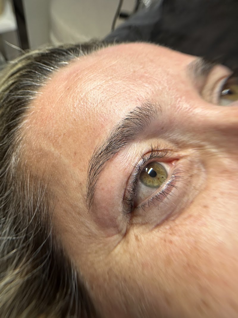 Au fil de Séta- Onglerie / Cils / Coiffure - à Dijon - Onglerie Dijon - OneBooking