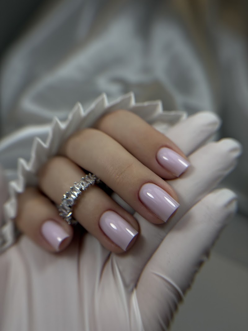 L’instant Beauté de Chloé - Onglerie Fougères - OneBooking