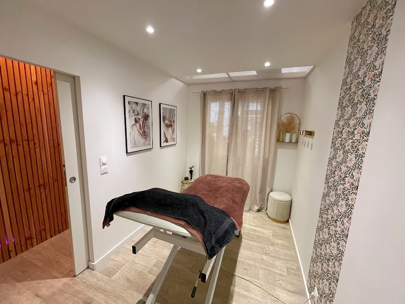 Beauty by LJ - Onglerie Grenoble - OneBooking