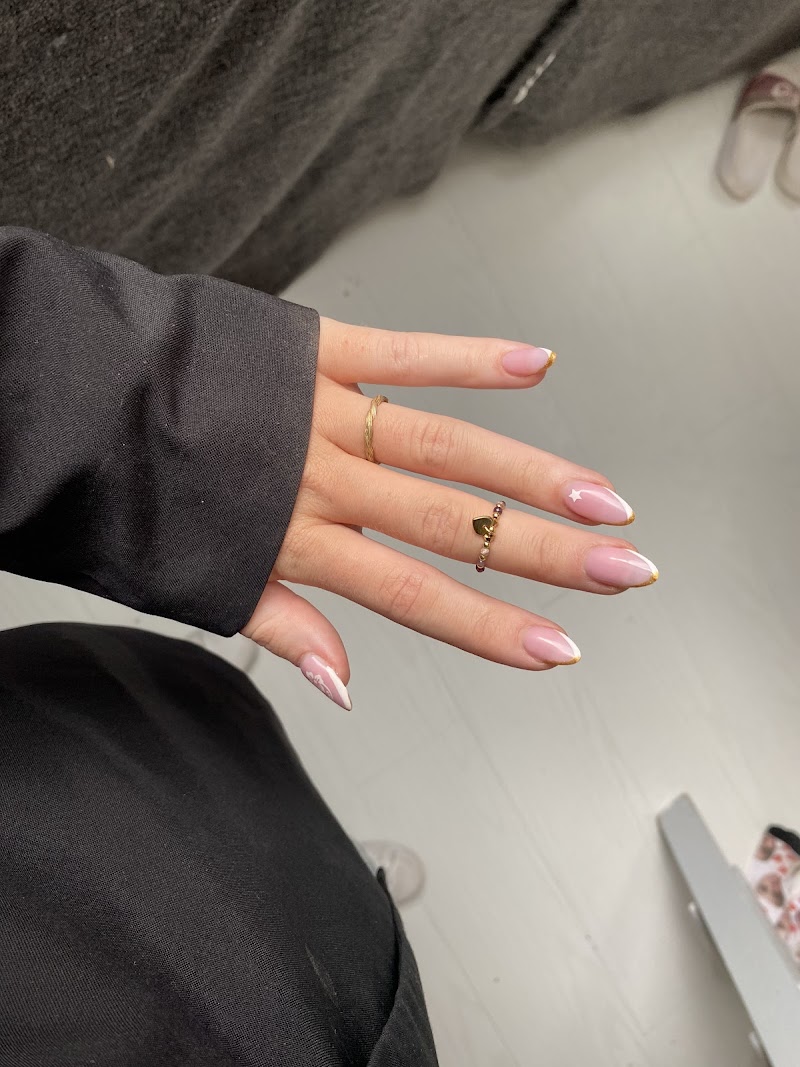 NailsbyL59 - Ongle en gel - Manucure - Gainage - - Onglerie Lille - Photo de couverture - OneBooking