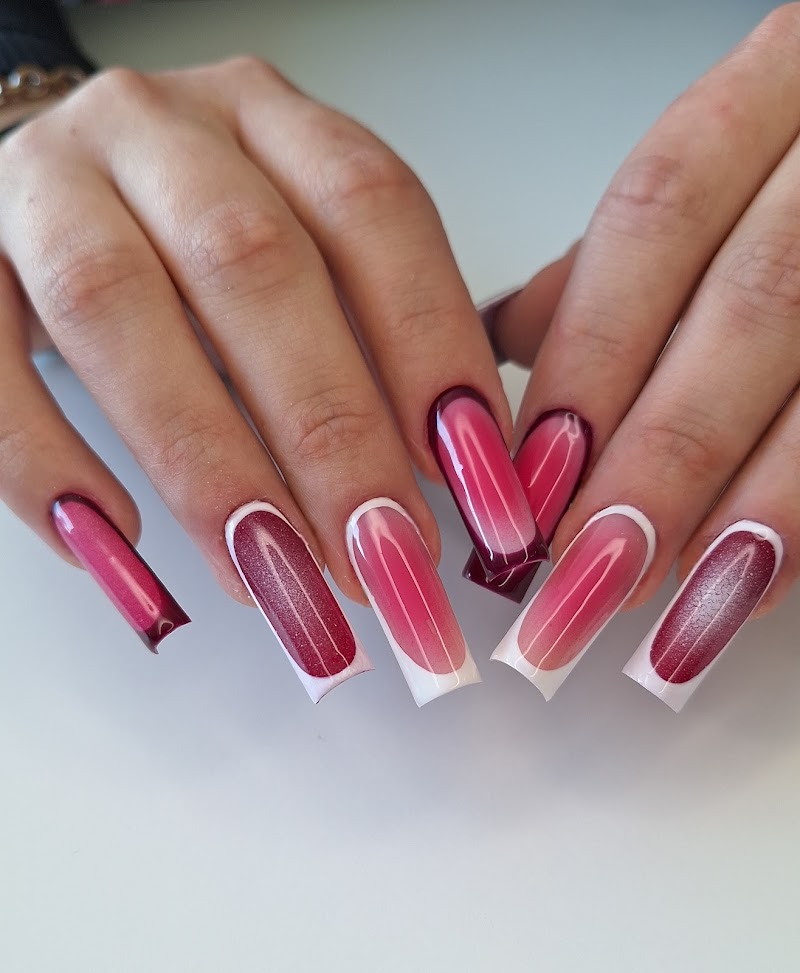 Aphrodite Nail studio - Onglerie Dijon - OneBooking