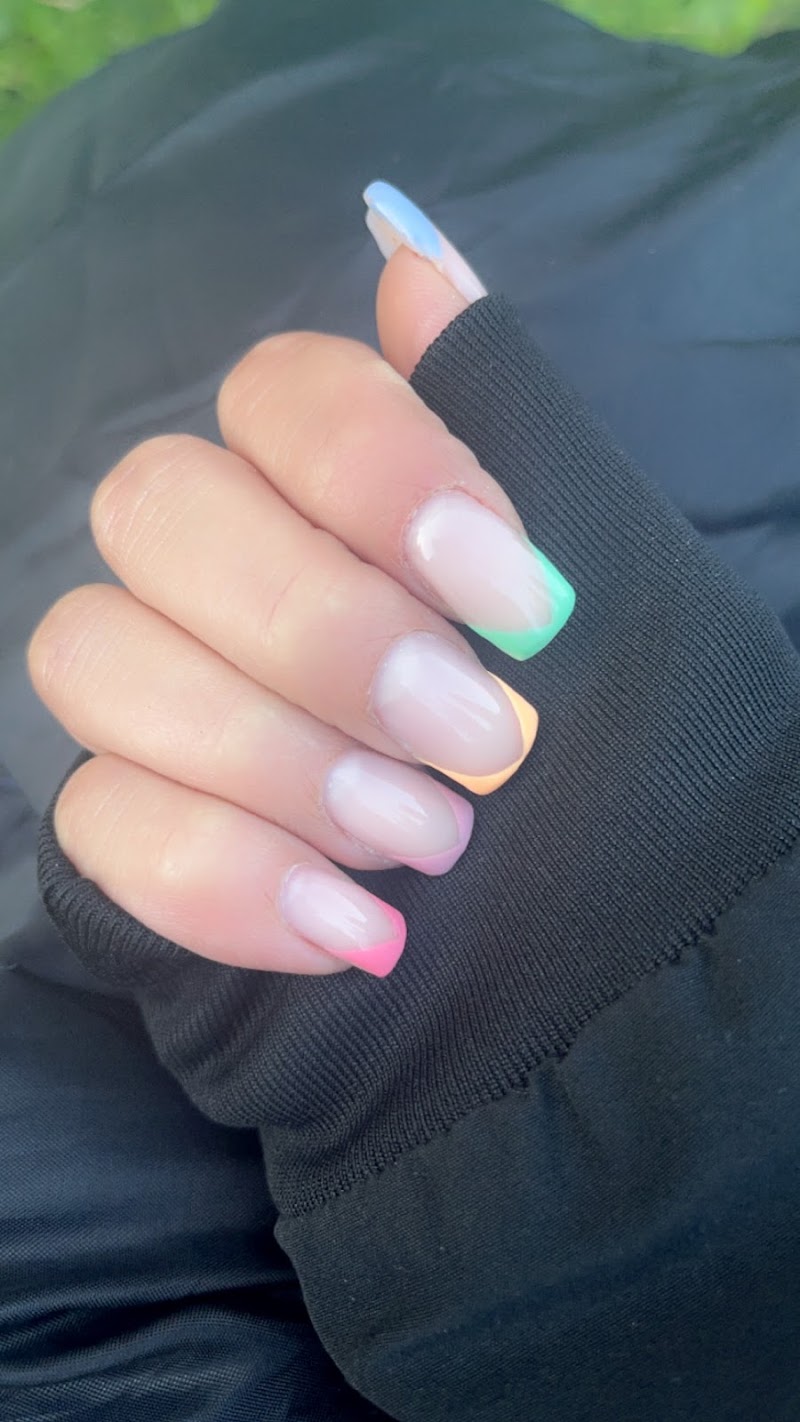 LC Nails Studio - Onglerie Grenoble - OneBooking
