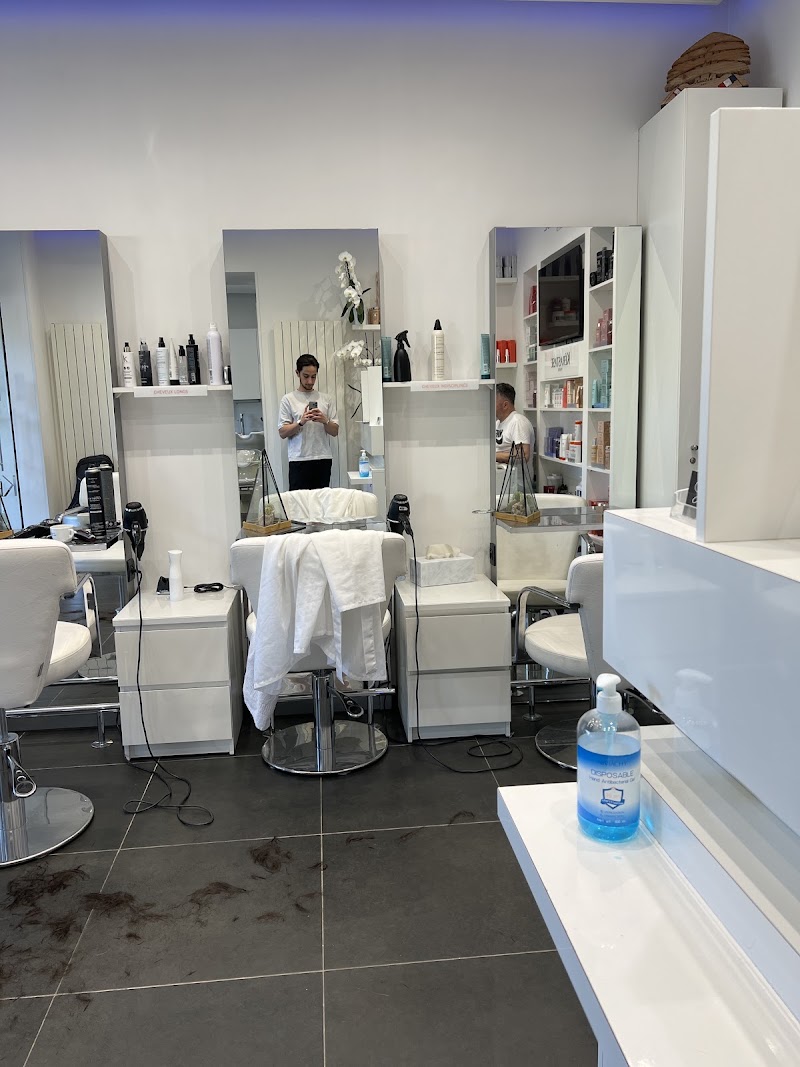 Joseph haute coiffure Paris - Coiffure Paris - OneBooking