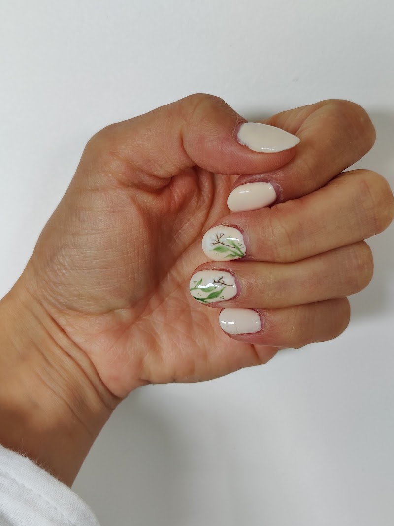 Lumi Nails - Onglerie Le Havre - OneBooking