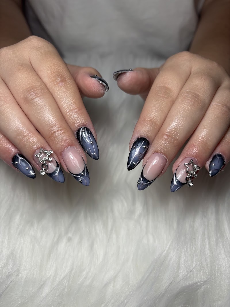lou.nails (prothésiste ongulaire) - Onglerie Le Havre - OneBooking
