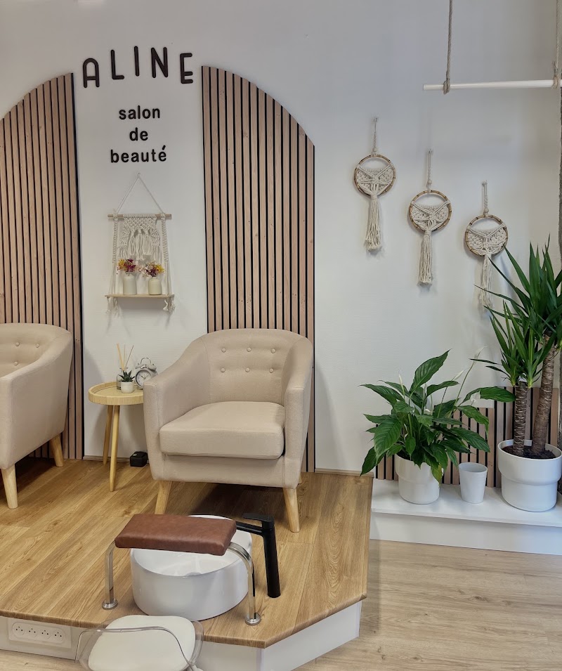 Aline Beauty - Onglerie Grenoble - OneBooking