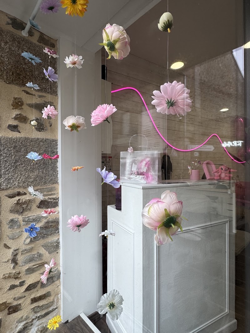 Tir Nails - Onglerie Fougères - OneBooking