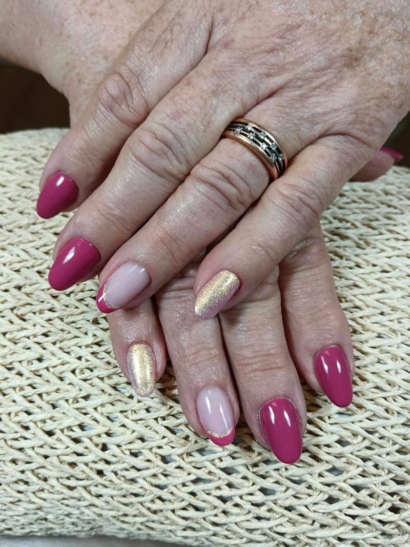 Les Z’Ongles de Mimi - Onglerie Fougères - OneBooking
