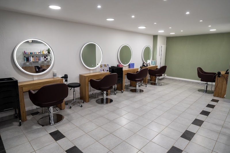 Intemporel Coiffure - Salon de coiffure - Coiffure Poitiers - Photo de couverture - OneBooking