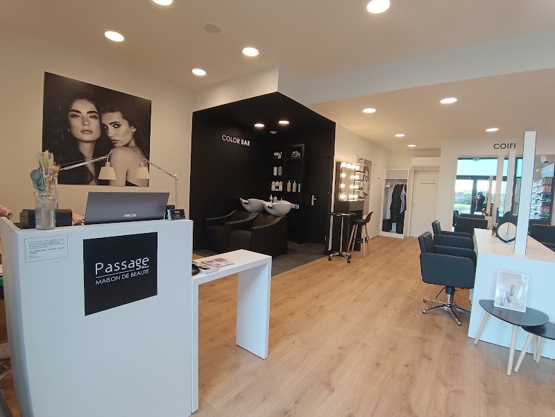 Passage Bleu Poitiers - Coiffure Poitiers - Photo de couverture - OneBooking