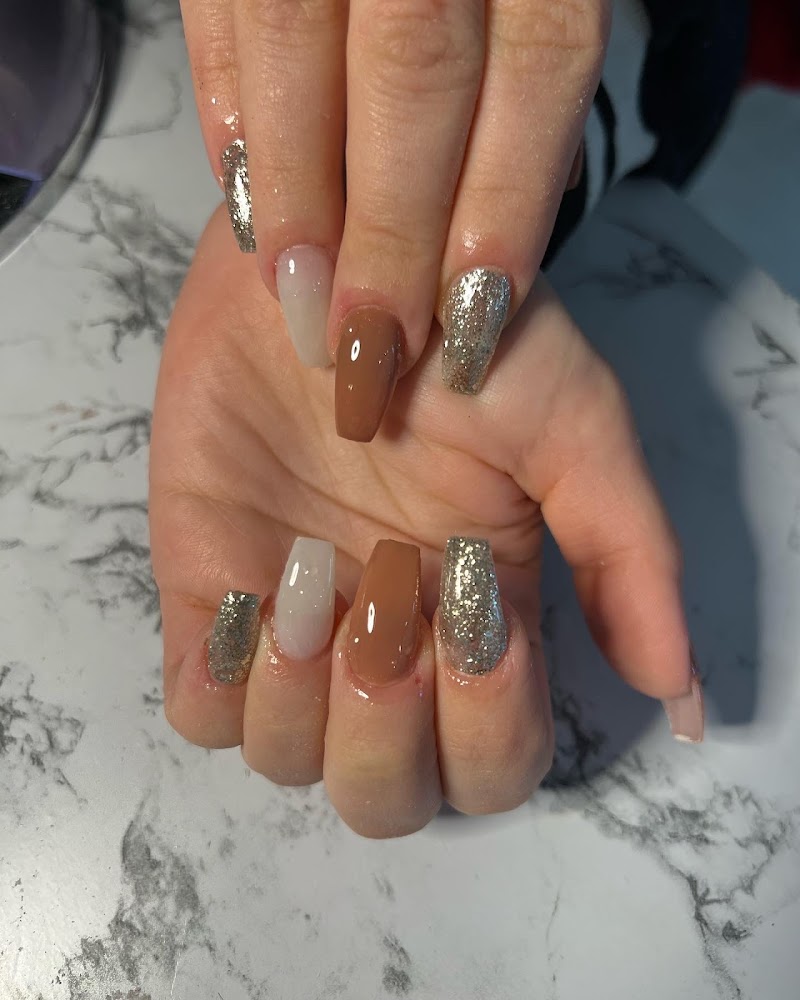 PERLES DU SUD et CILS & CIE - Onglerie Grenoble - OneBooking