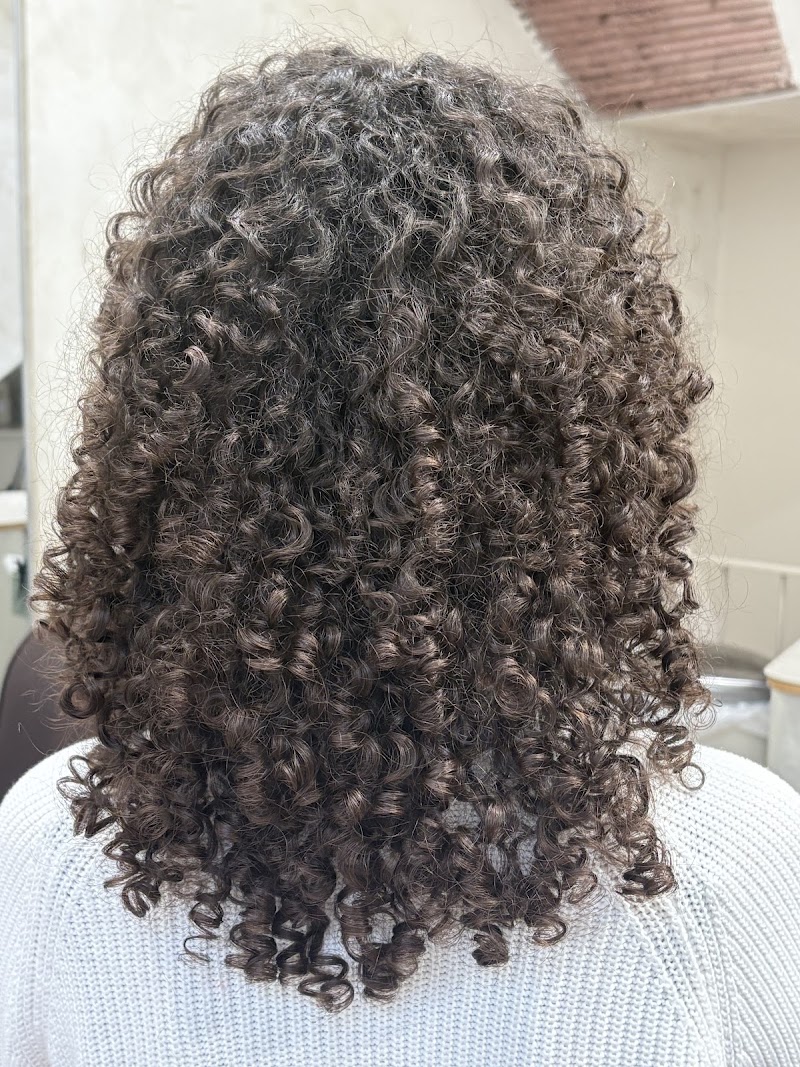AIKŌ - Curly Hair specialist - Bruxelles - Coiffure Brussels - OneBooking
