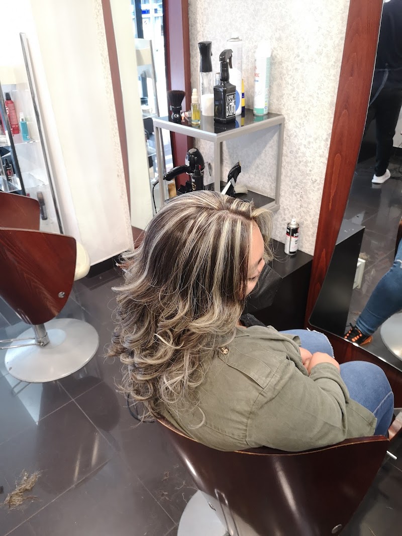 Peluqueros J & M Bilbao - Coiffure Bilbao - OneBooking