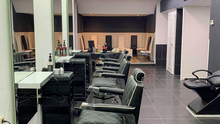 Black & White | Coiffeur Namur - Coiffure Namur - OneBooking