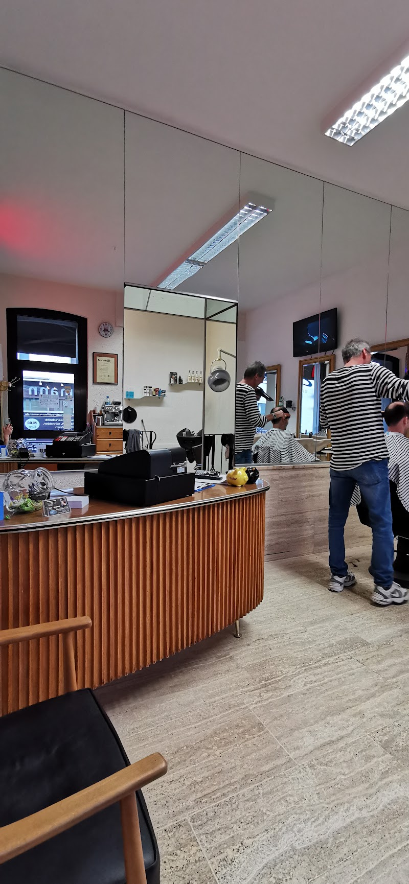 J. Cremer Friseursalon - Coiffure Cologne - OneBooking