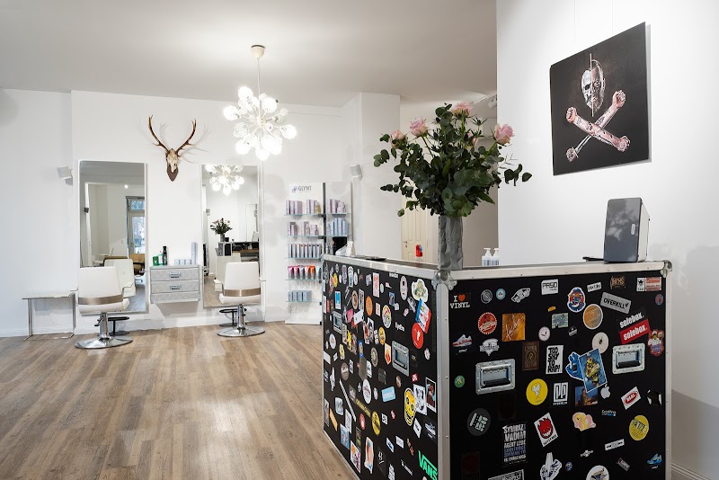 Schnitt-echt - Coiffure Berlin - OneBooking