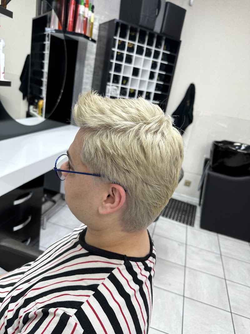 Maxkapsalon Mol ✂ - Coiffure Mol - OneBooking