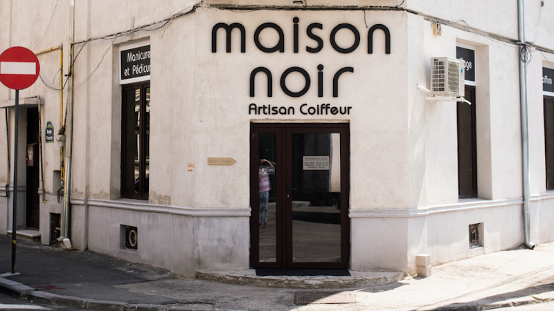 Salon Maison Noir ( Piata Romana) - Coiffure Bucharest - OneBooking