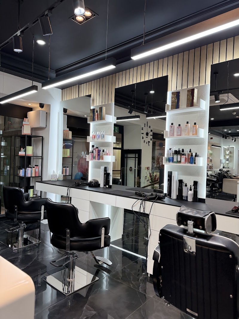 MEDIVINE SALON - Coiffure Birmingham - OneBooking