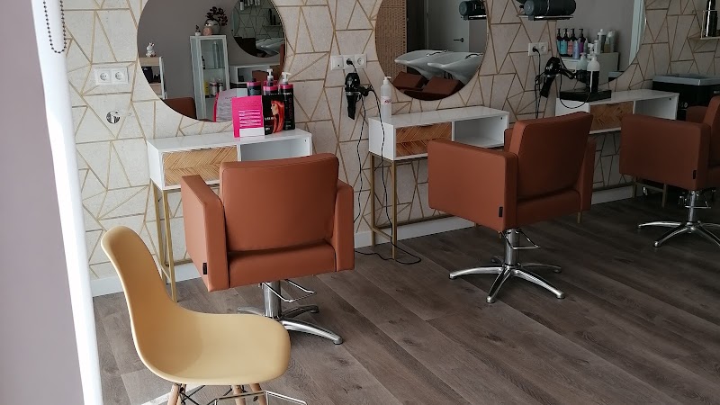 Salón de Peluquería Serendipity - Coiffure Cartagena - OneBooking