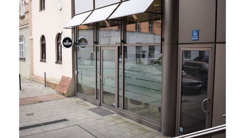 K.C. HairStudio - Coiffure Munich - OneBooking