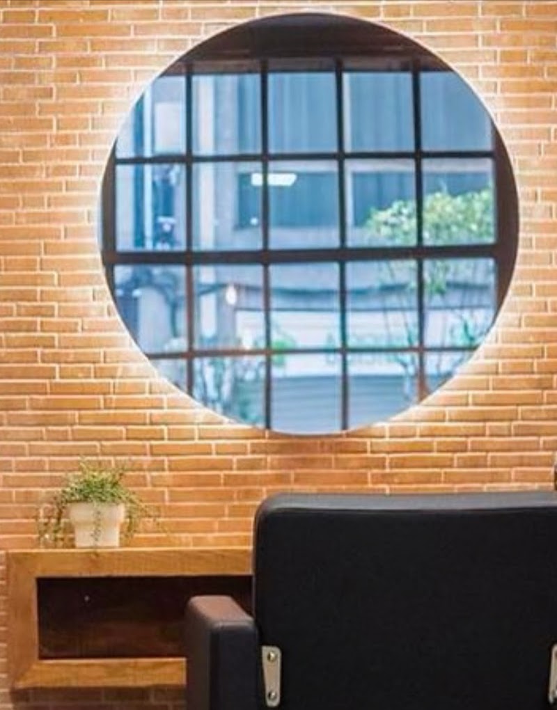 Peluquería La Urbana | los especialistas en Balayage, Mechas y Rubios en Vigo. - Coiffure Vigo - OneBooking