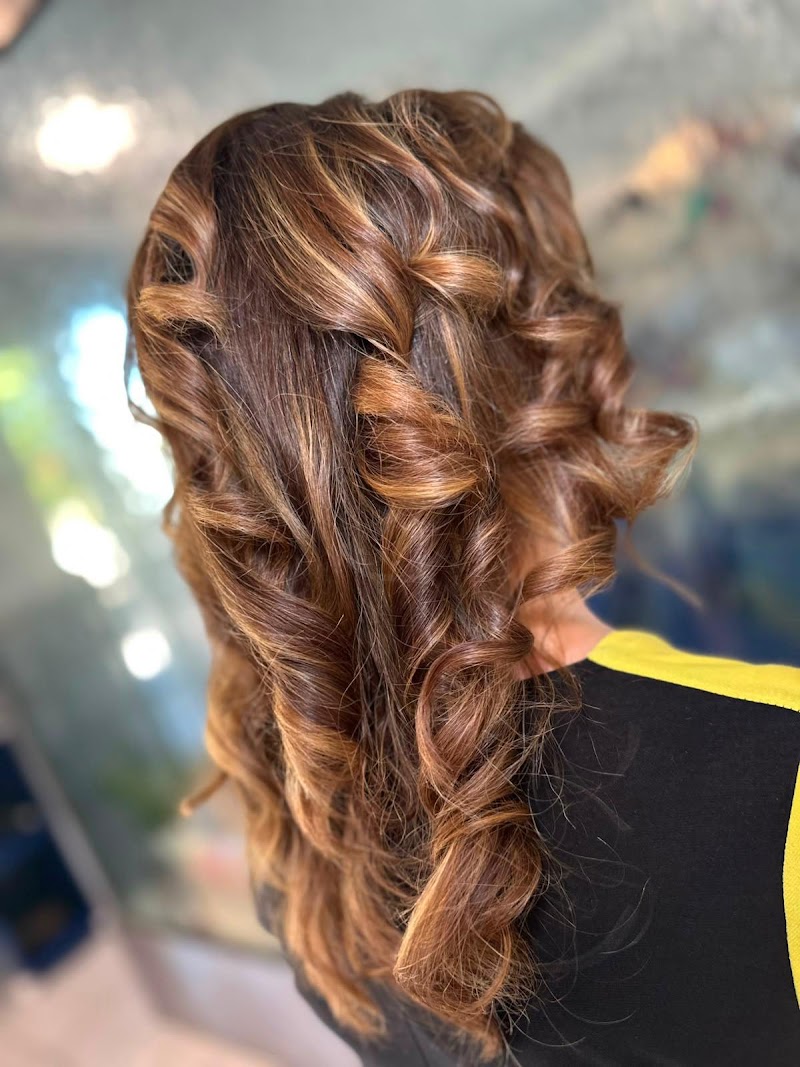 Parrucchiere Hair Stylist Tessy Acconciature - Coiffure Foggia - OneBooking