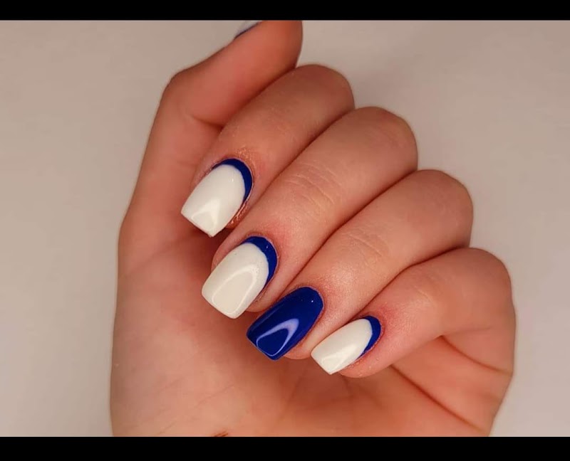 Amour Beauty Salons - Coiffure Timișoara - OneBooking