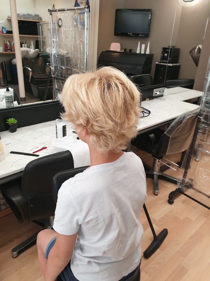 Kapsalon Vogue ✂ - Coiffure Ostend - OneBooking