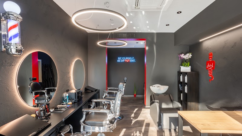 DIFFERENT Barbershop di Ferrini Riccardo - Coiffure Forlì - OneBooking