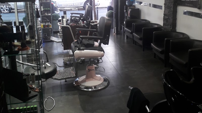 Peluquería Caballeros-masculino Alberto.(collado y Alcántara) - Coiffure Córdoba - OneBooking