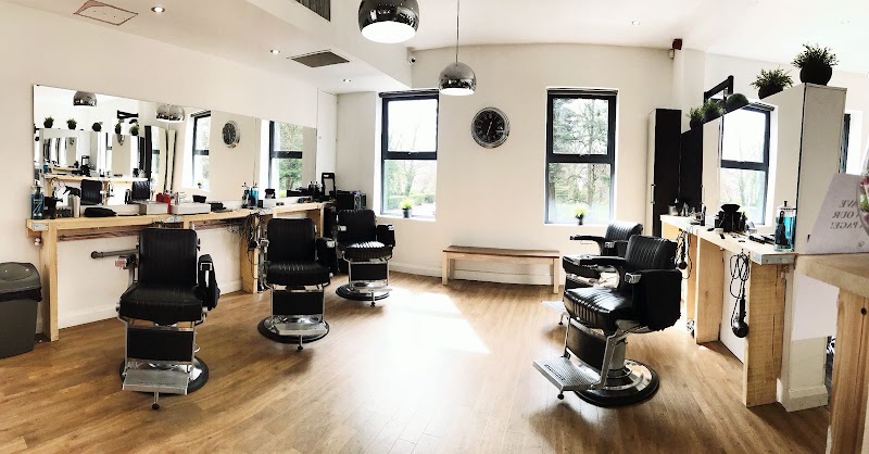 Agency Hair - Coiffure Belfast - OneBooking