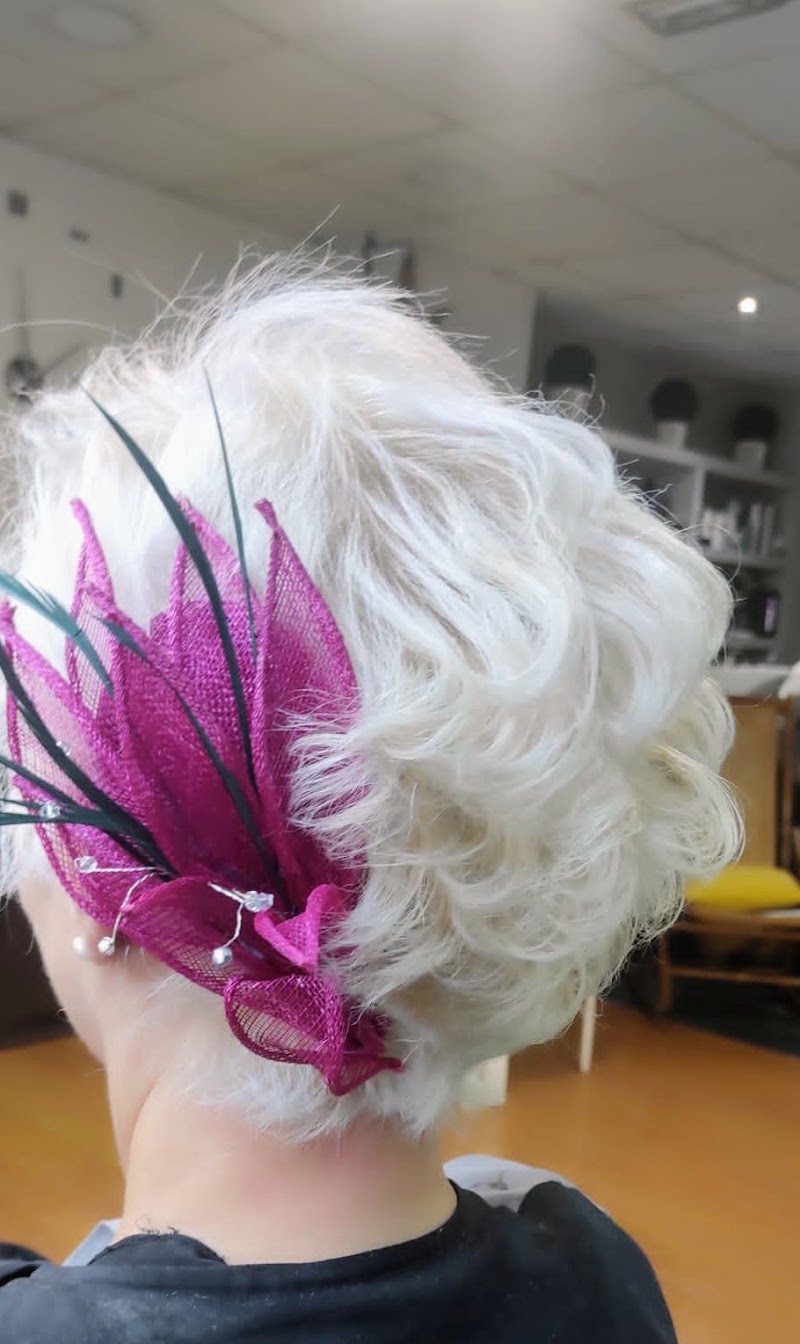 Peluquería Color'S - Coiffure Cartagena - OneBooking